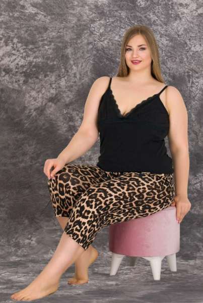 Lady - Battal Büyük Beden Viskon Leopar Desenli Askılı Kapri Pijama Takımı (1)