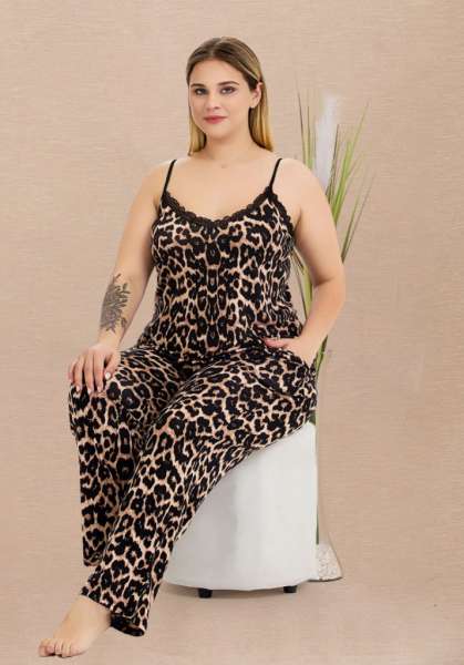 Büyük Beden Askılı Leopar Desenli Pijama Takımı