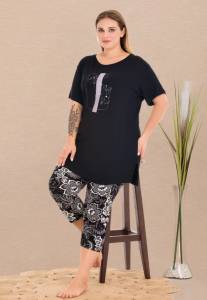 Büyük Beden Çiçek Desenli Bisiklet Yaka Kısa Kollu Kapri Pijama Takımı - Thumbnail