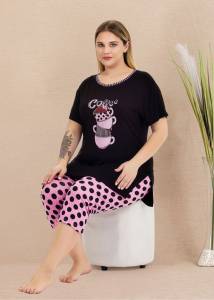 Lady - Büyük Beden Puantiyeli Kısa Kollu Kapri Pijama Takımı (1)