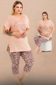 Lady - Büyük Beden Zebra Desenli V Yaka Kısa Kollu Kapri Pijama Takımı