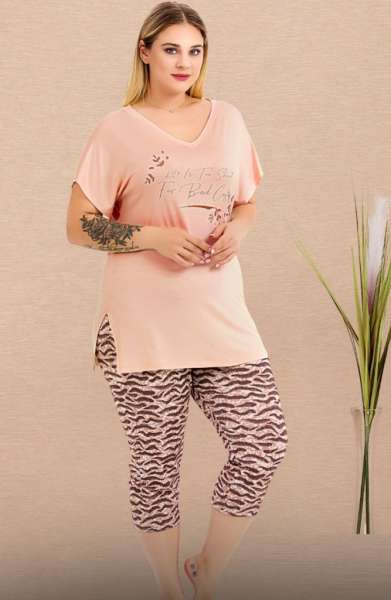 Büyük Beden Zebra Desenli V Yaka Kısa Kollu Kapri Pijama Takımı