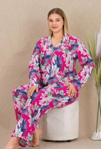 Lady - Çiçek Desenli Uzun Kollu Önden Düğmeli Büyük Beden Düğmeli Pijama Takımı