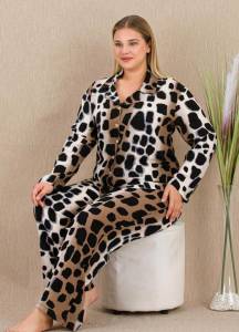 Lady - Desenli Büyük Beden Önden Düğmeli Uzun Kollu Dokuma Pijama Takımı