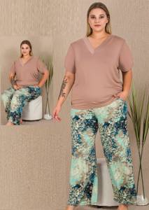 Lady - Desenli Kısa Kollu V Yakalı Viskon Kumaş Bol Paçalı Büyük Beden Pijama Takımı