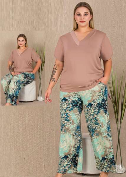 Desenli Kısa Kollu V Yakalı Viskon Kumaş Bol Paçalı Büyük Beden Pijama Takımı