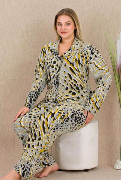 Dokuma Kumaş Önden Düğmeli Büyük Beden Pijama Takımı