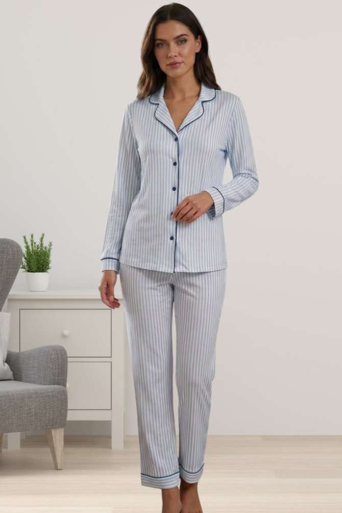 Mavi Çizgili Önden Düğmeli Kadın Pijama Takımı
