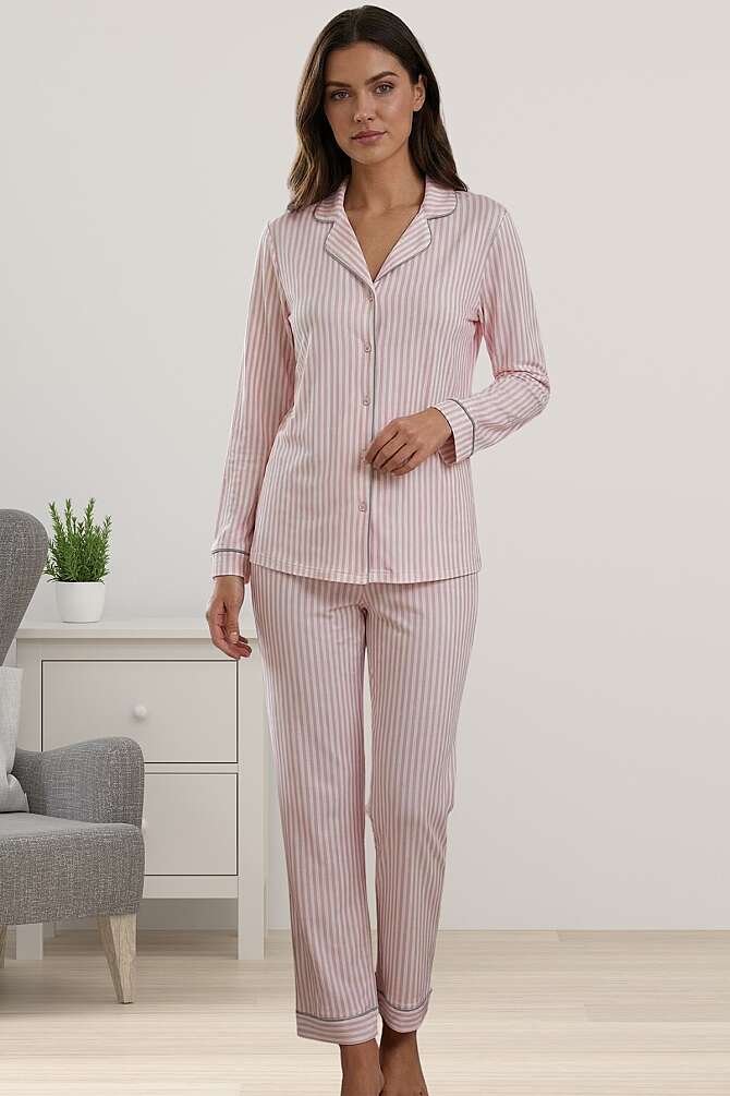 Pembe Çizgili Önden Düğmeli Uzun Kollu Kadın Pijama Takımı