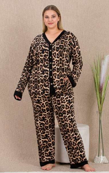 Leopar Desenli Önden Düğmeli Büyük Beden Pijama Takımı