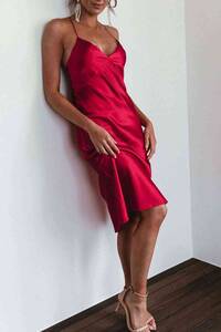 Kırmızı Sırt Dekolteli Uzun Saten Gecelik Elbise - Thumbnail