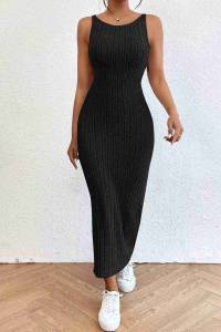 Siyah Sırt Dekolteli Vücuda Oturan Diz Altı Örme Elbise - Thumbnail