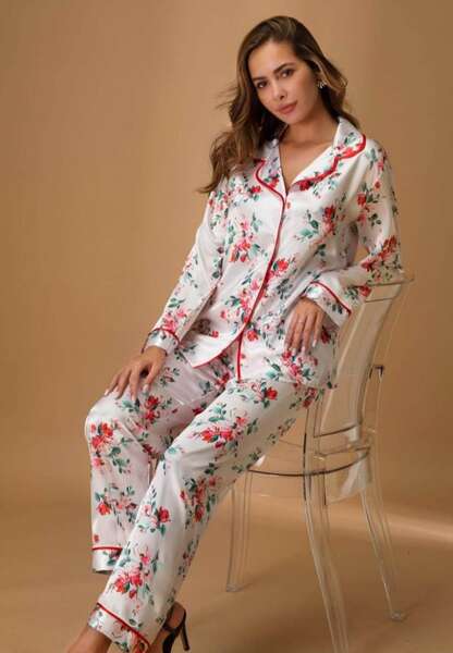 Saten Önden Düğmeli Kadın Pijama Takımı