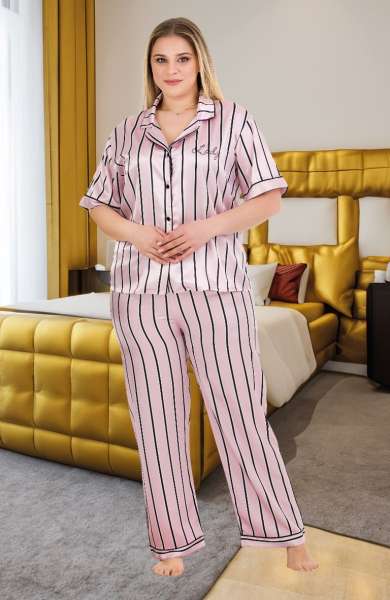 Saten Pembe Çizgili Kısa Kollu Büyük Beden Pijama Takımı
