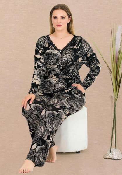 Siyah Desenli Önden Düğmeli Büyük Beden Pijama Takımı