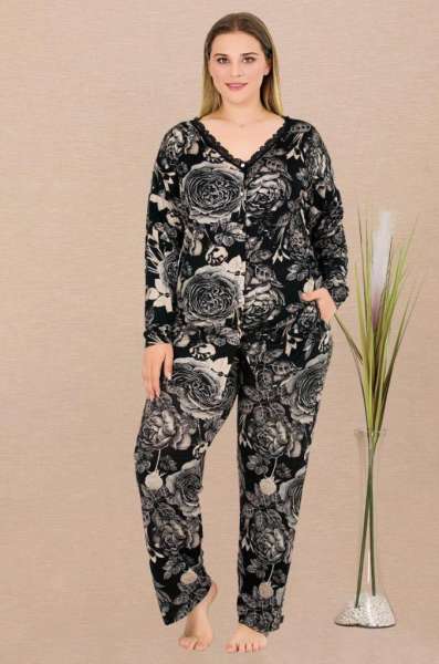 Siyah Desenli Önden Düğmeli Büyük Beden Pijama Takımı