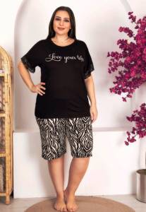 Lady - Siyah Kısa Kollu Büyük Beden Desenli Şort Takımı