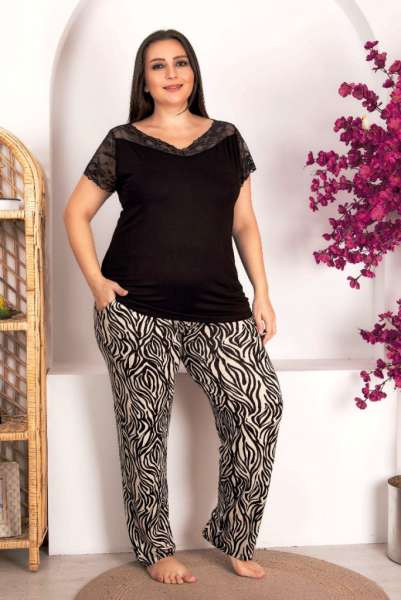 Lady - Siyah Zebra Dantelli Kısa Kollu Büyük Beden Kadın Pijama Takımı