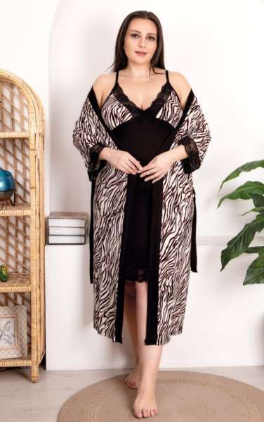 Siyah Zebra Desenli Büyük Beden Sabahlıklı Gecelik Takımı