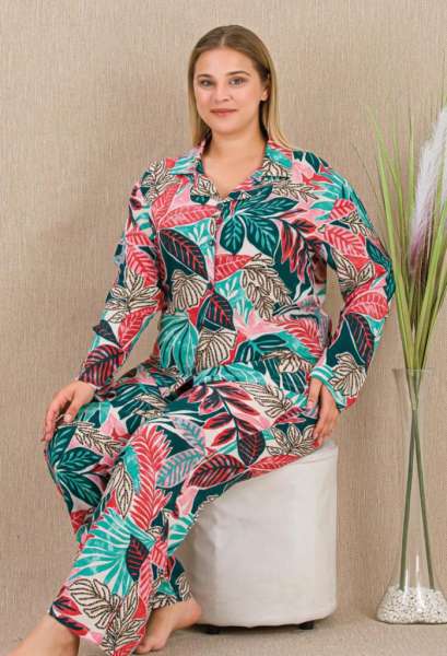 Yaprak Desenli Dokuma Kumaş Önden Düğmeli Büyük Beden Pijama Takımı